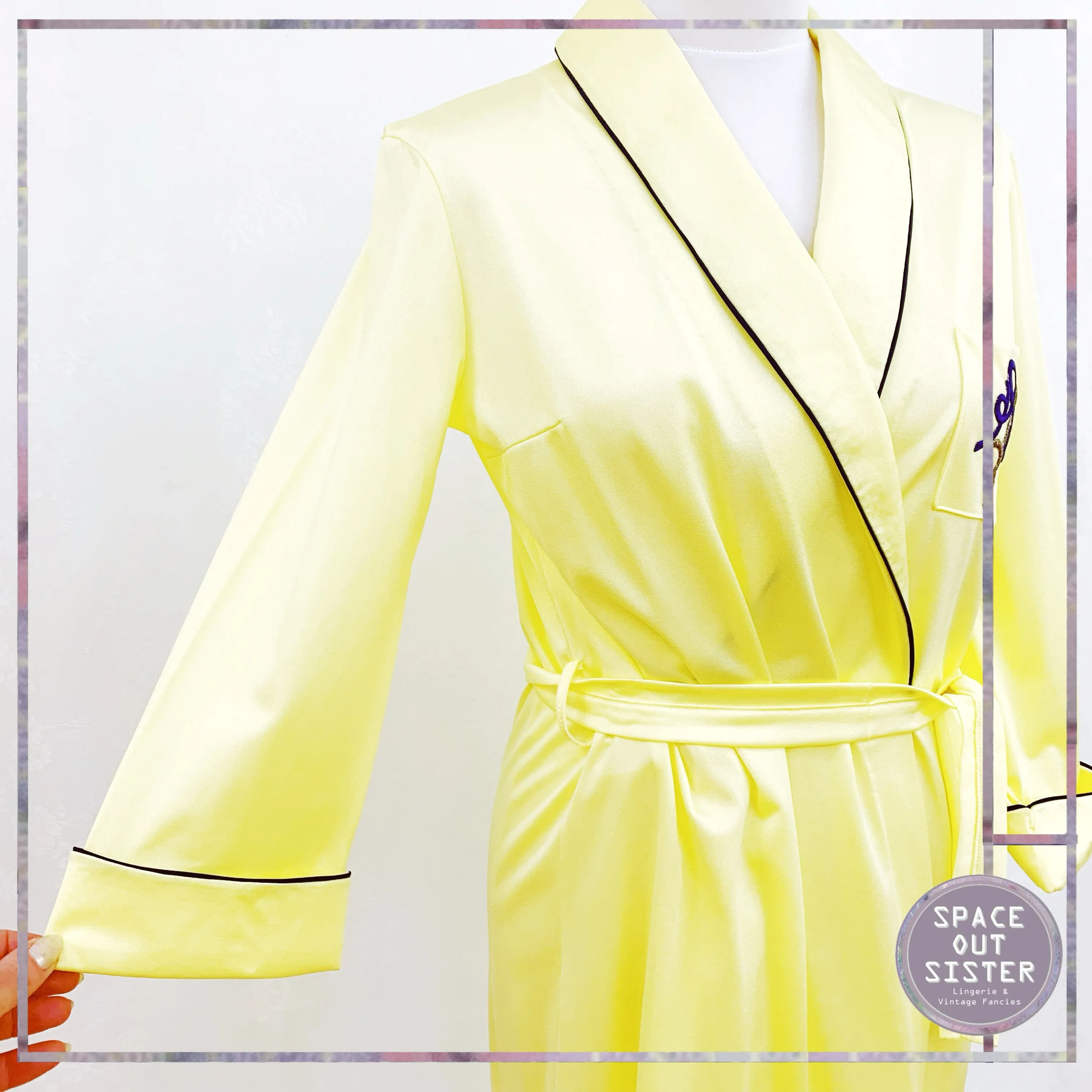 Vintage Yellow Short Robe